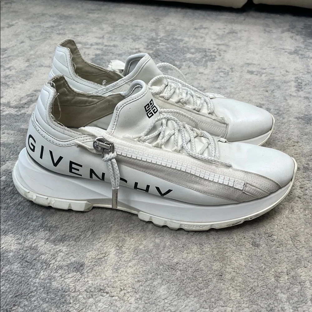 Givenchy Spectre Runner Sneakers In Leather With Zip White Sz 41